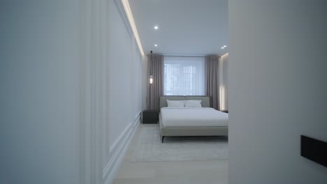 interior de dormitorio moderno con cama y mesita de noche