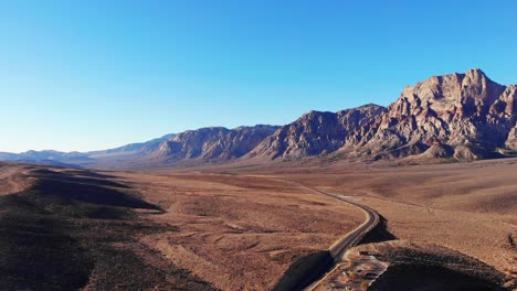 vista aérea de las pintorescas carreteras del suroeste de estados unidos