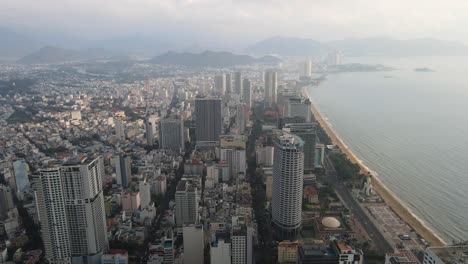 edificios junto a la playa