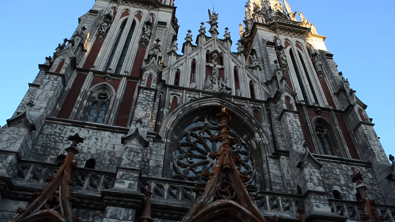 Sankt Nikolaj Romersk-Katolske Katedral i Kyiv, Ukraine. Optagelse af katedralen