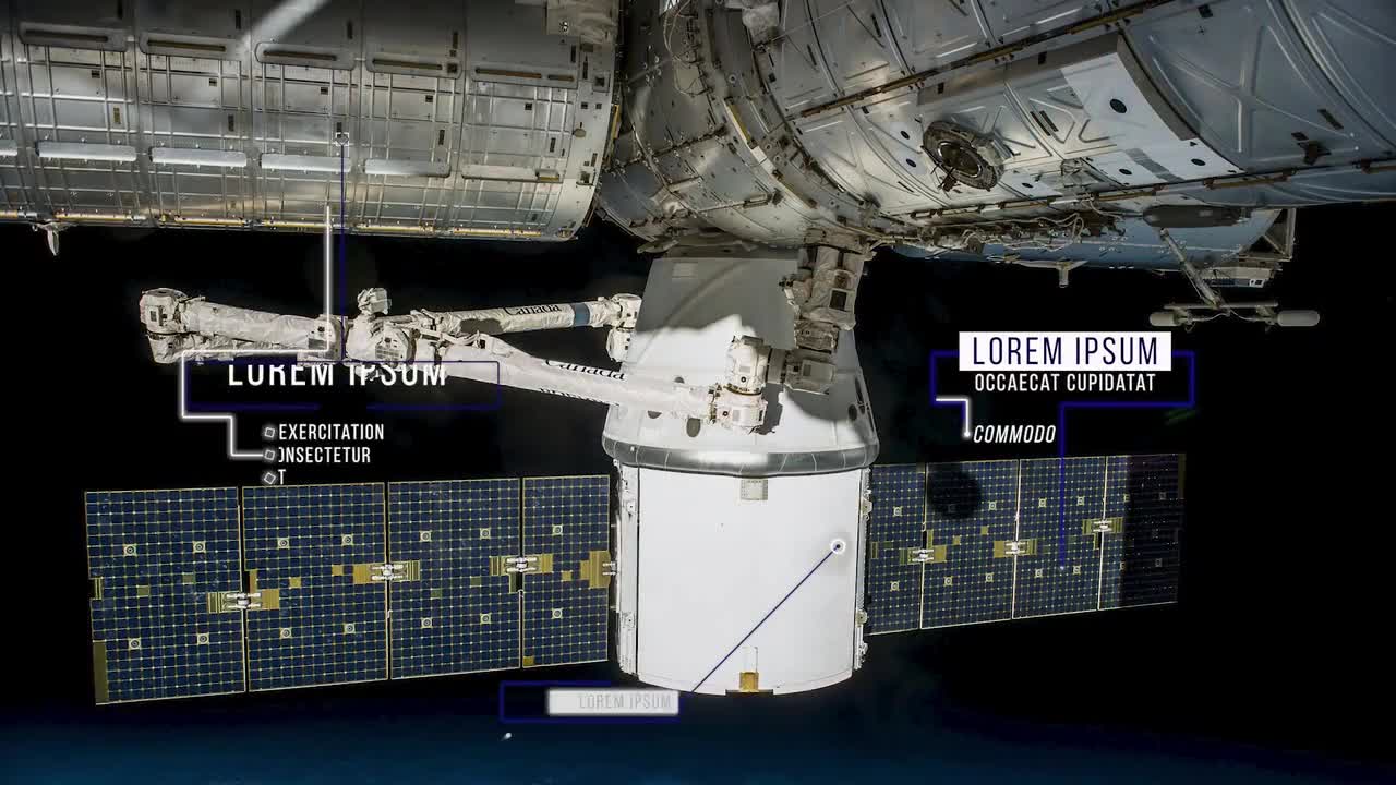 Astronauta nello spazio e stazione spaziale