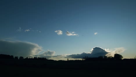 nube de tormenta distante timelapse cumulonimbus mammatus