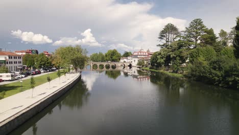 Trajano-Bridge,-downstream-view-of-the-Roman-bridge-of-Chaves