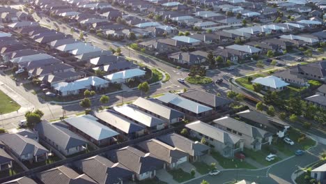 Volando-Sobre-Una-Zona-Residencial-En-Australia