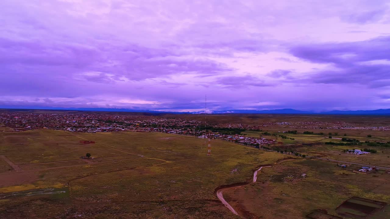 아르헨티나와 볼리비아 국경, 후후이 지방의 사막과 공중 전망, 배경 빌라존 볼리비아