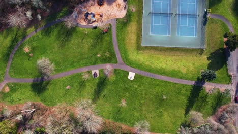 4K-Luftdrohnenaufnahme-Mit-Blick-Auf-Den-öffentlichen-Park-Von-Portland,-Oregon