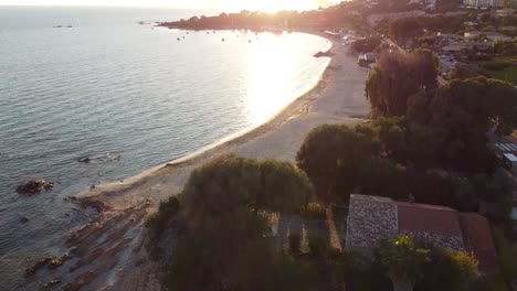 Golden-hour-at-the-beach-of-corsica