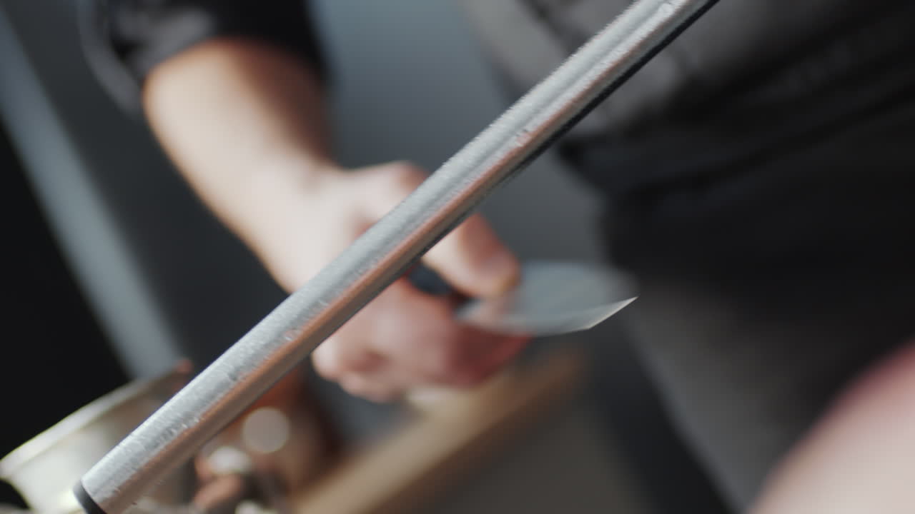 cuchillo de afilado de chef con varilla de afilamiento