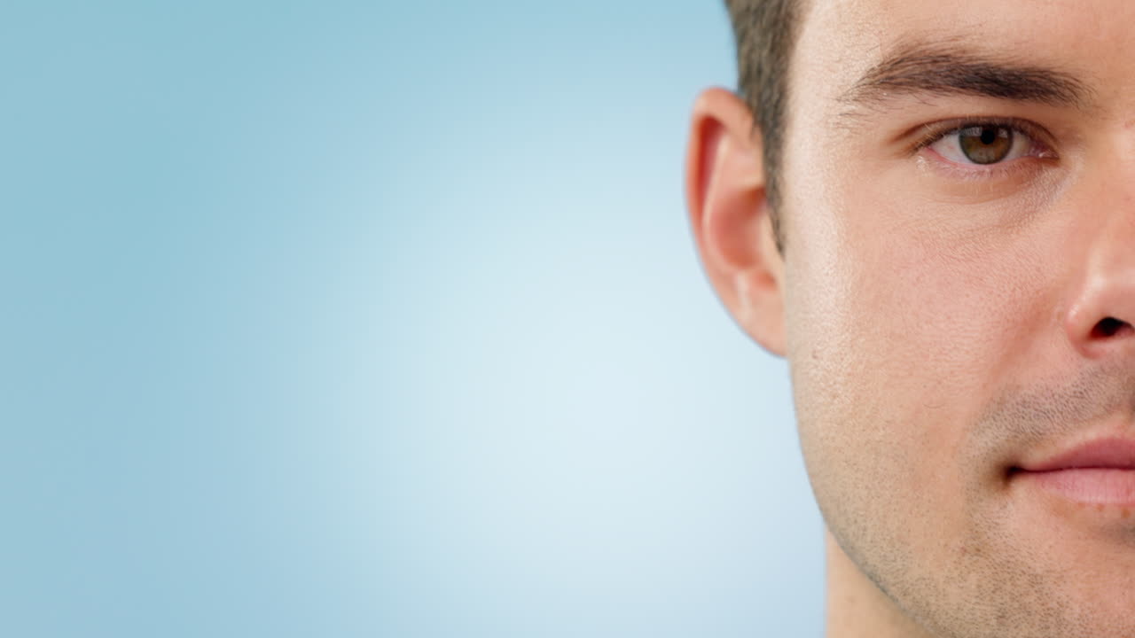 Dentale, mockup e volto di uomo in studio