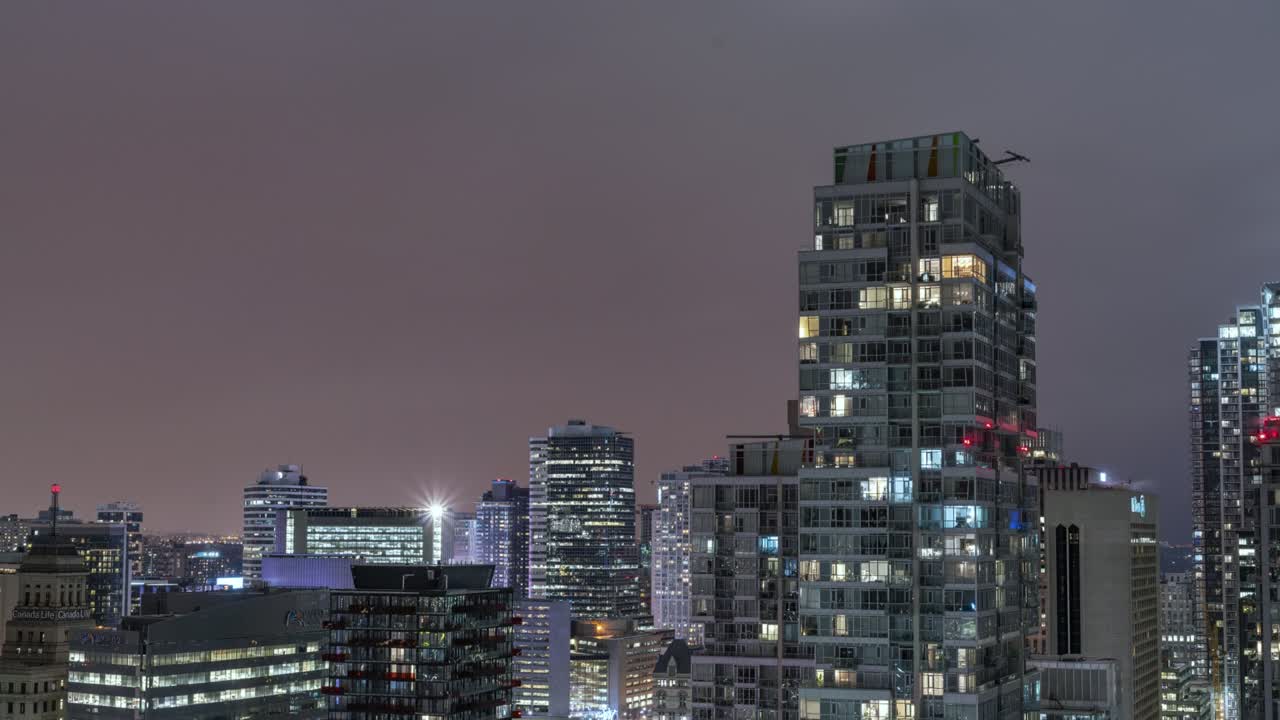 toronto, canadá, timelapse - vista panorámica del distrito financiero de toronto por la noche