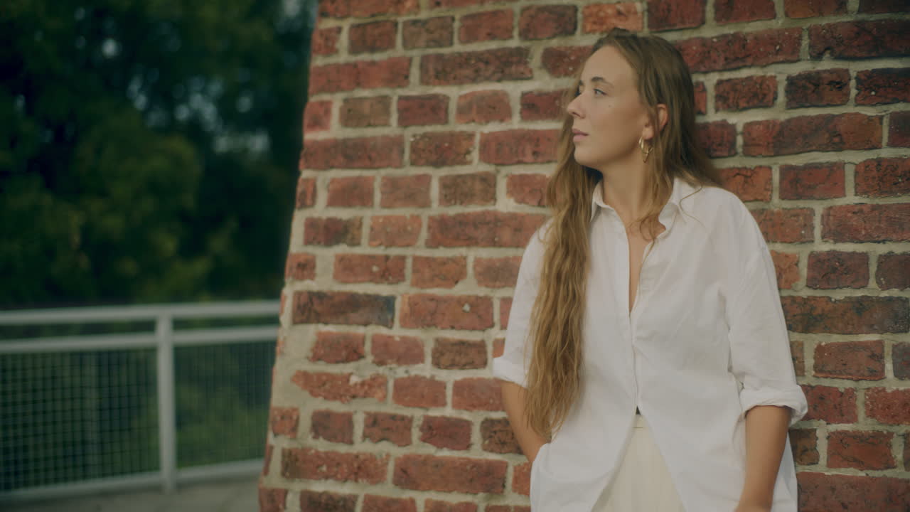 Ritratto di una donna contemplativa