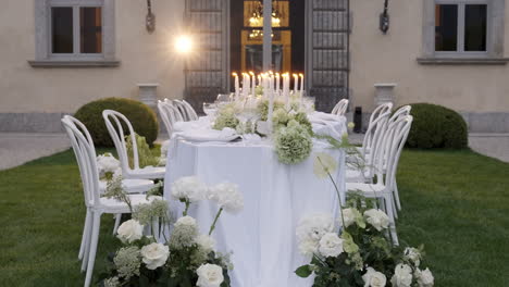 elegant outdoor wedding table setting
