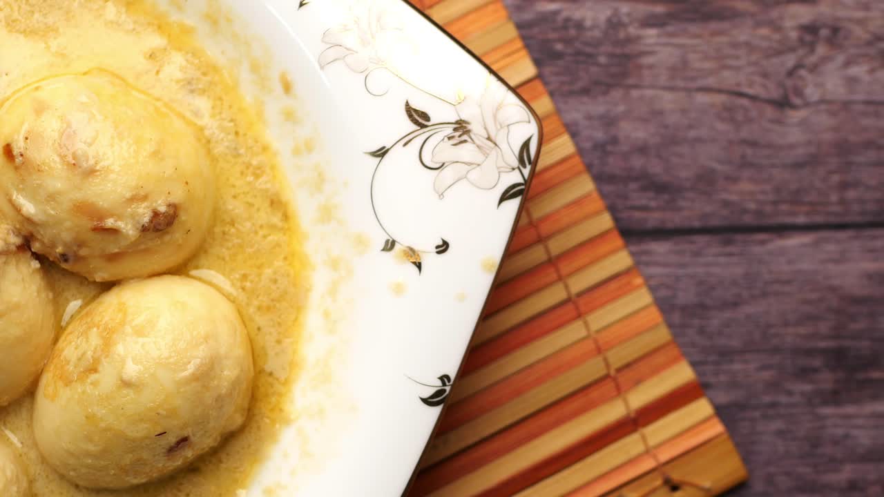 receta de curry de huevo con crema