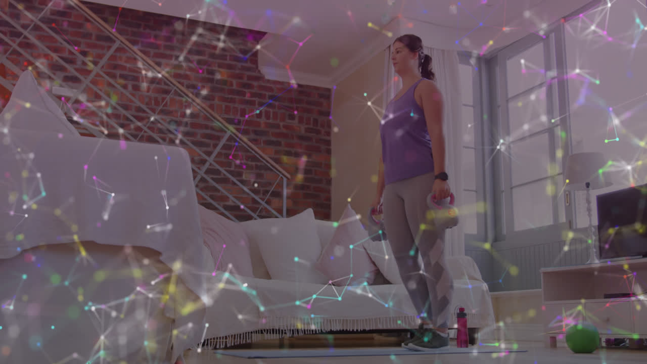 여성이 집에서 운동하는 케틀벨을 들어 올리는 연결 네트워크의 애니메이션