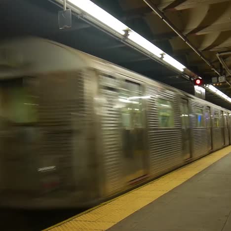 new york city subway_pulling away_above ground