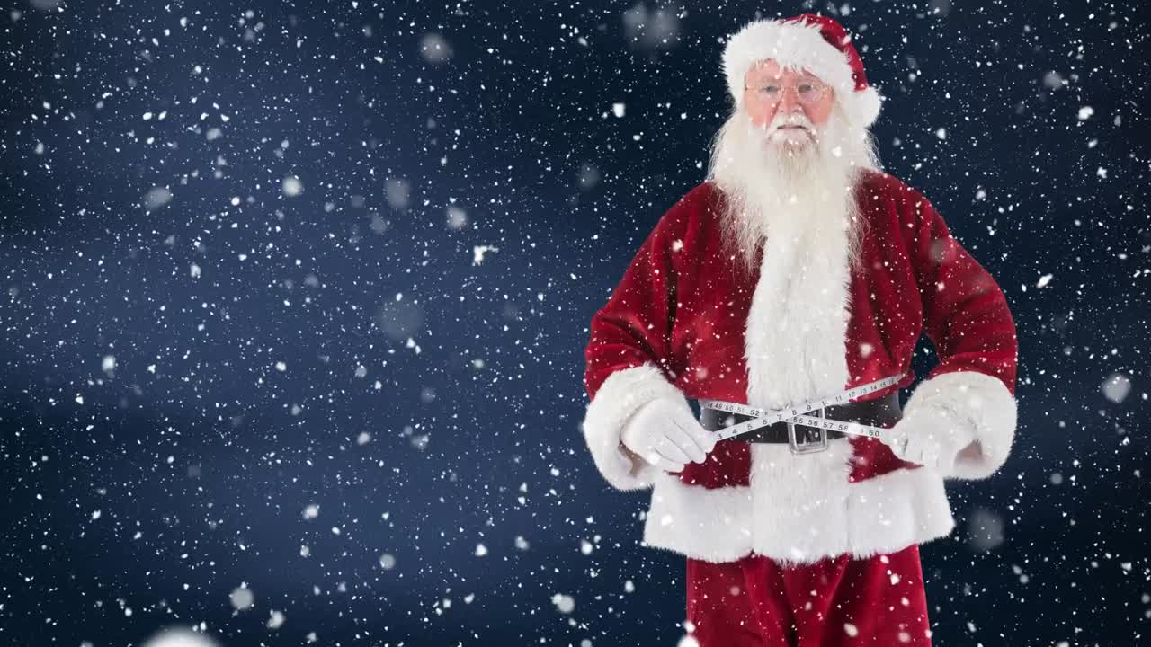 santa claus midiendo a sí mismo con una cinta de medida combinada con la nieve que cae