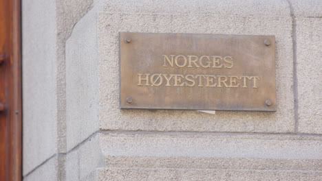 sign for norges høyesterett (supreme court of norway)