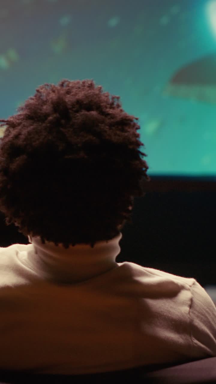Vertical video Ray tracing graphics and high FPS scifi videogame displayed on TV