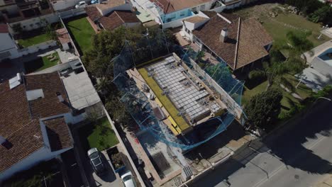 desde una perspectiva aérea, el avión no tripulado captura un panorama panorámico de la ciudad, proporcionando un punto de vista único que muestra los techos de los edificios, así como las animadas calles de abajo