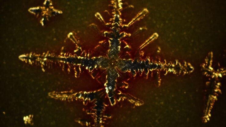 Microscopic Golden Crystal Formation