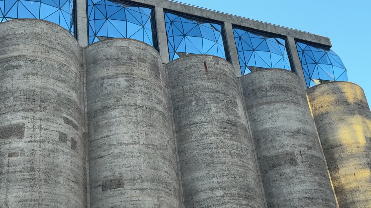 Cape Town’s famous Silo district on the Waterfront