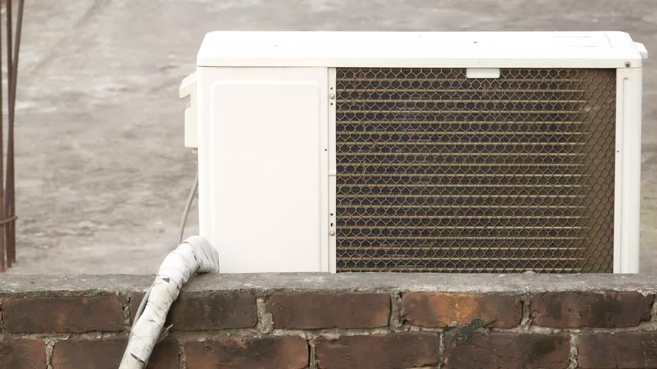 unidad de aire acondicionado de techo al aire libre