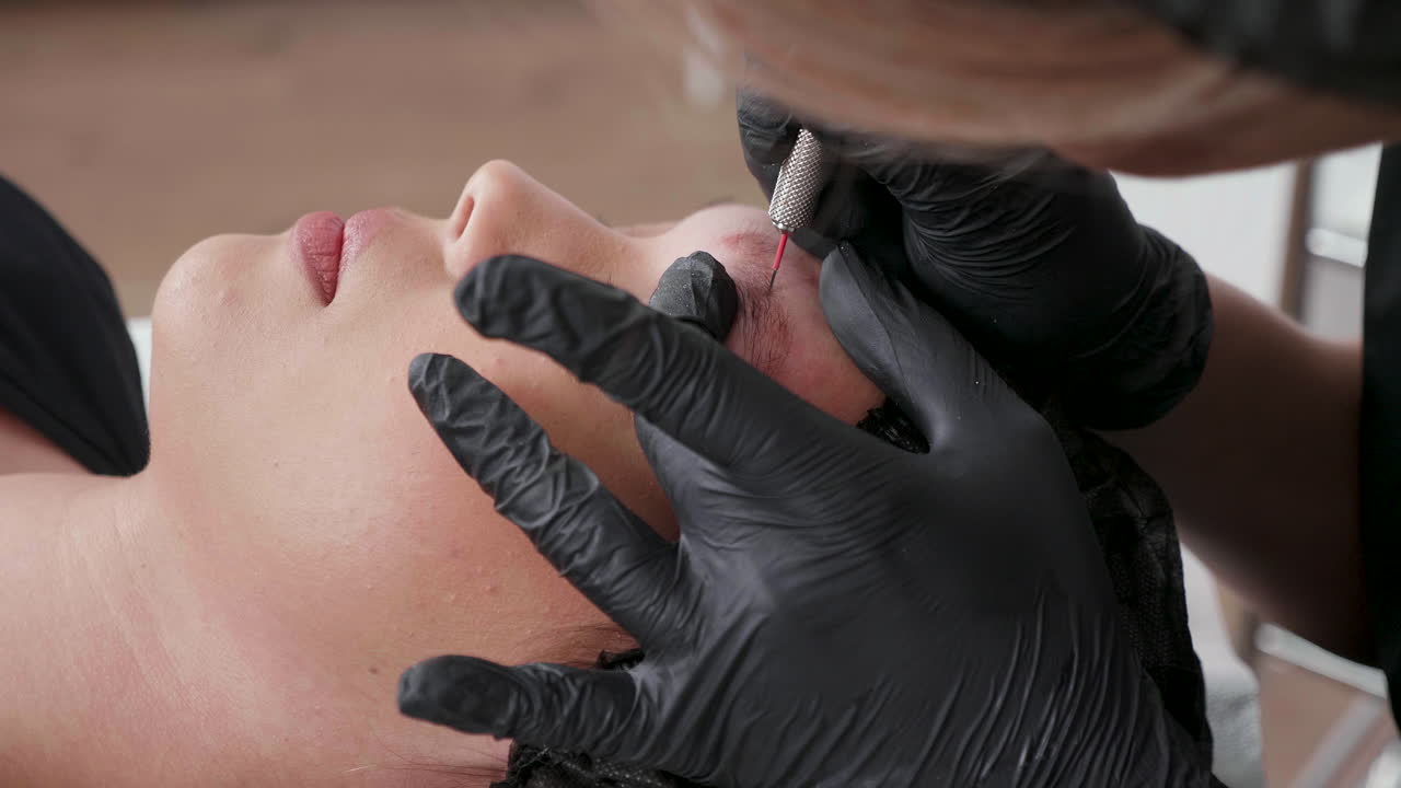 Microblading Eyebrow Procedure