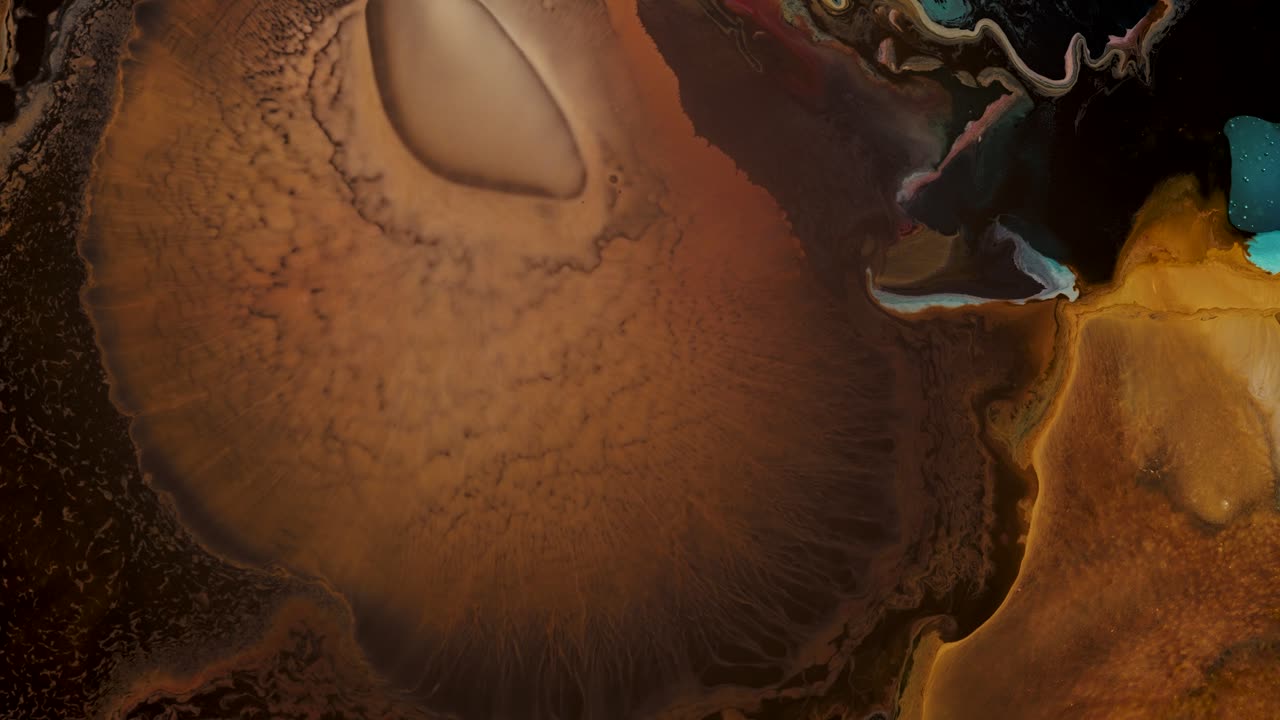 mezcla de tinta naranja y ocre, burbujeo, expansión, explosión de tinta, nebulosa multicolor, obra de arte abstracta cósmica