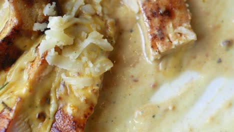 grilled chicken with creamy sauce