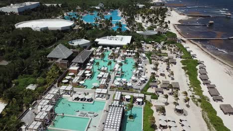 Luxurious-Beach-Club-Vidanta-Riviera-Maya-In-Quintana-Roo,-Mexico