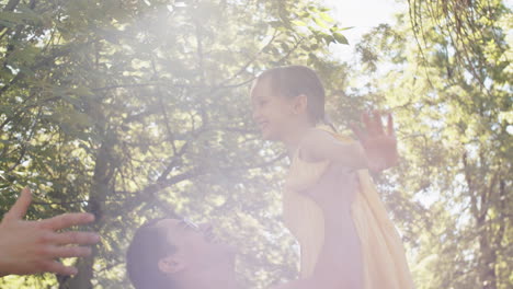 Divirtiendose-Con-Mi-Hija-Al-Aire-Libre