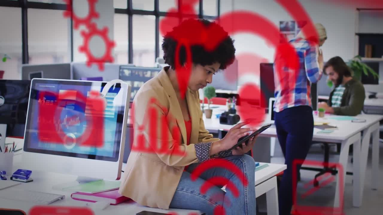 스마트 폰을 사용하는 다양한 비즈니스 사람들에 대한 미디어 아이콘의 애니메이션