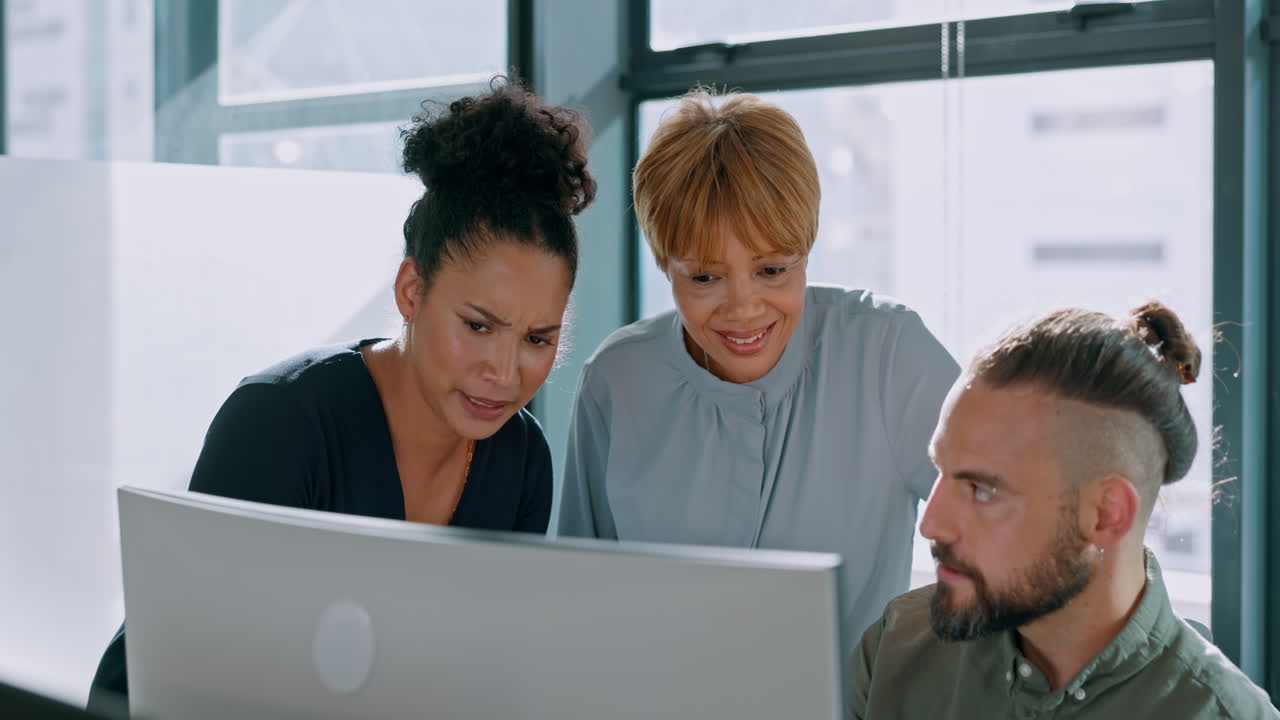 negocios, computadora o hablar en equipo