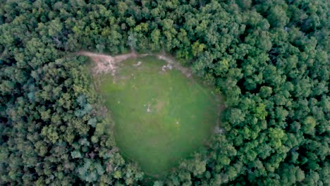 Imágenes-De-Drones-Volando-Sobre-Y-Alrededor-De-Yonah-Mt