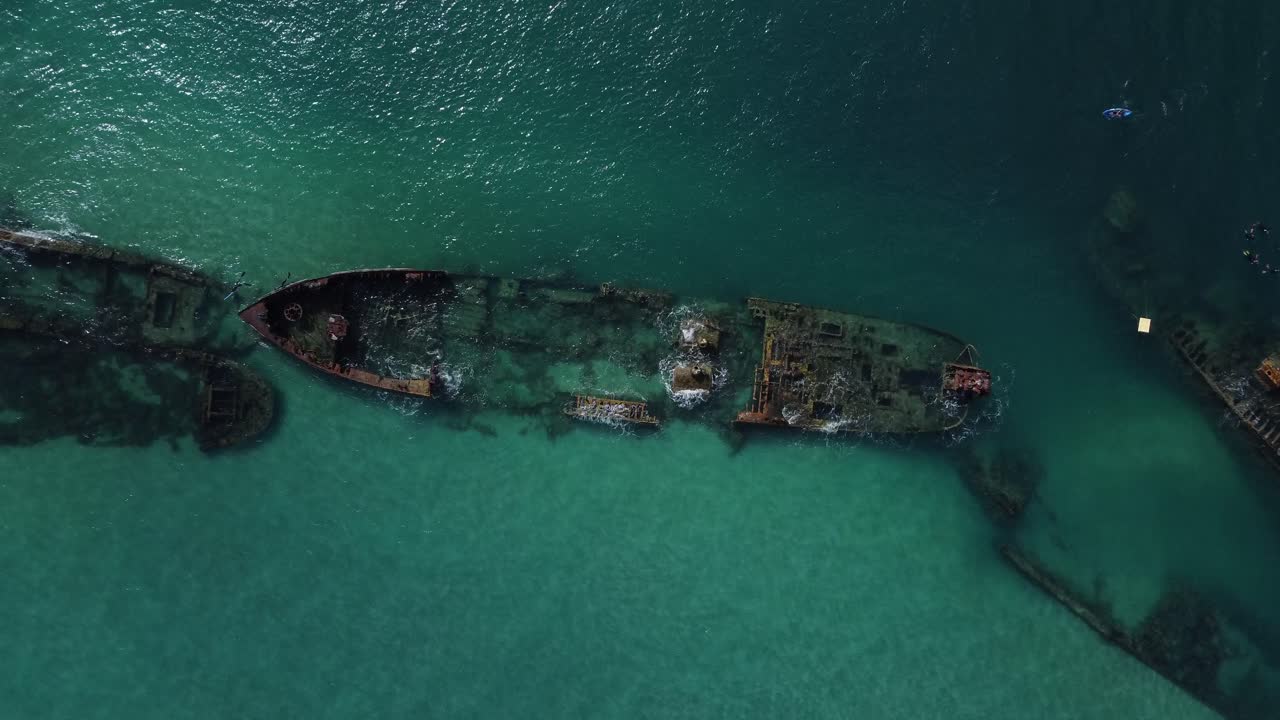 tangalooma wreck,  ⁇ 즈랜드 정부에 의해 침몰 된 선박의 클러스터