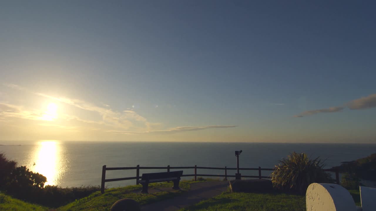 바다 위로 아름다운 일출