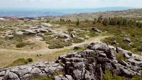 Un-Resumen-Paisajístico-Del-Parque-Nacional-De-Covilha-En-Portugal