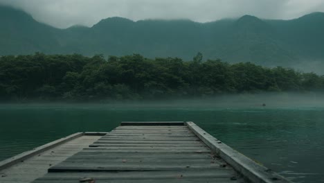 Muelle-Del-Lago-Taisho---Prefectura-De-Nagano,-Japón