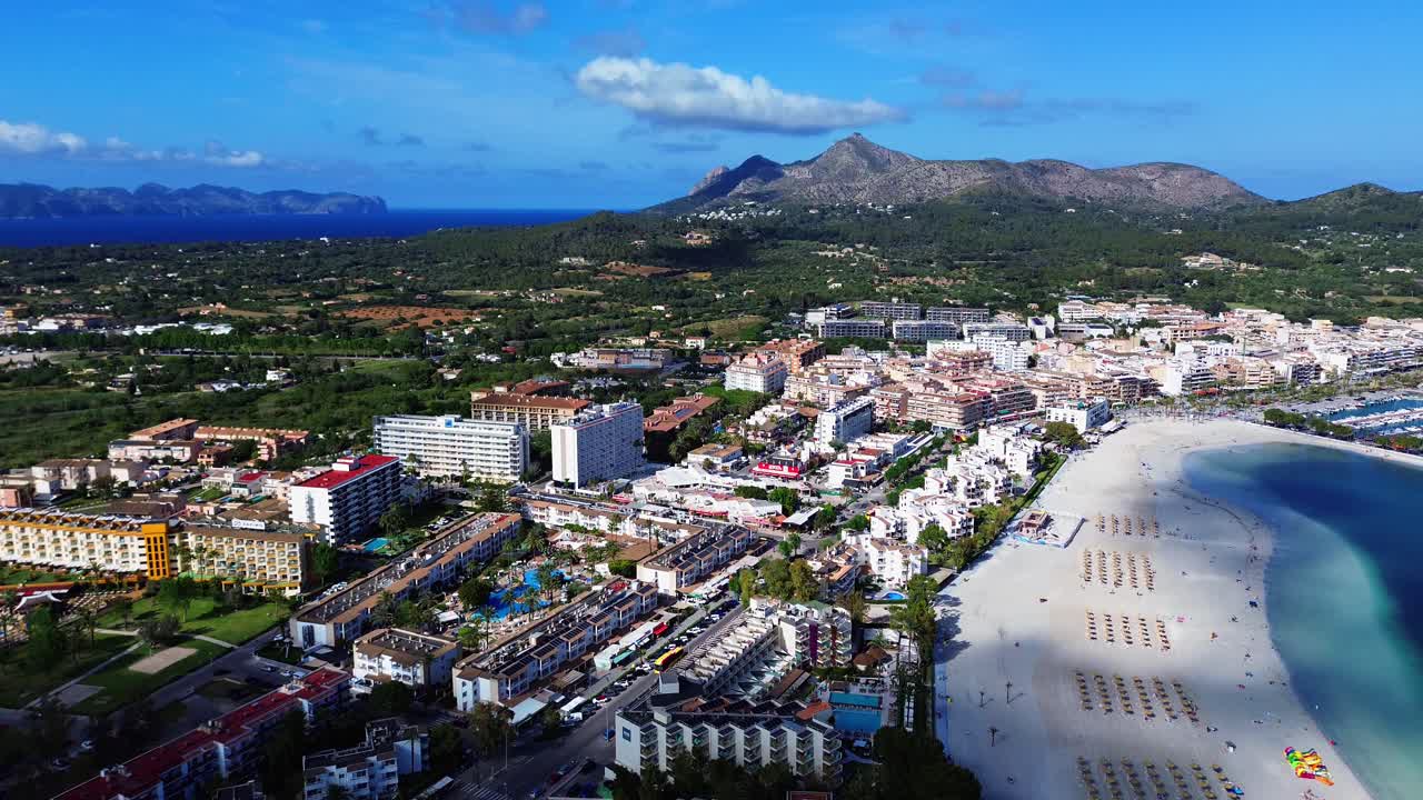 몰르카 스페인 모래 해변 호텔 산 풍경 공중 휴양 목적지