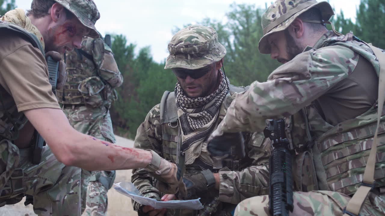 Military Personnel Planning Strategy in the Forest