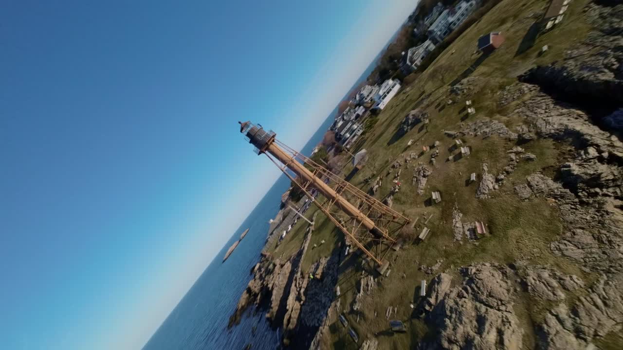 imágenes en primera persona de drones del faro de marblehead, massachusetts