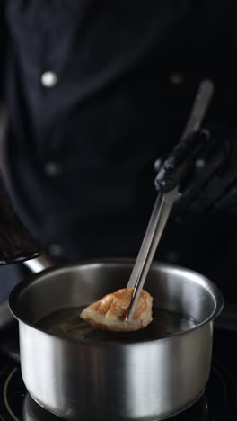 chefs fritos con albóndigas