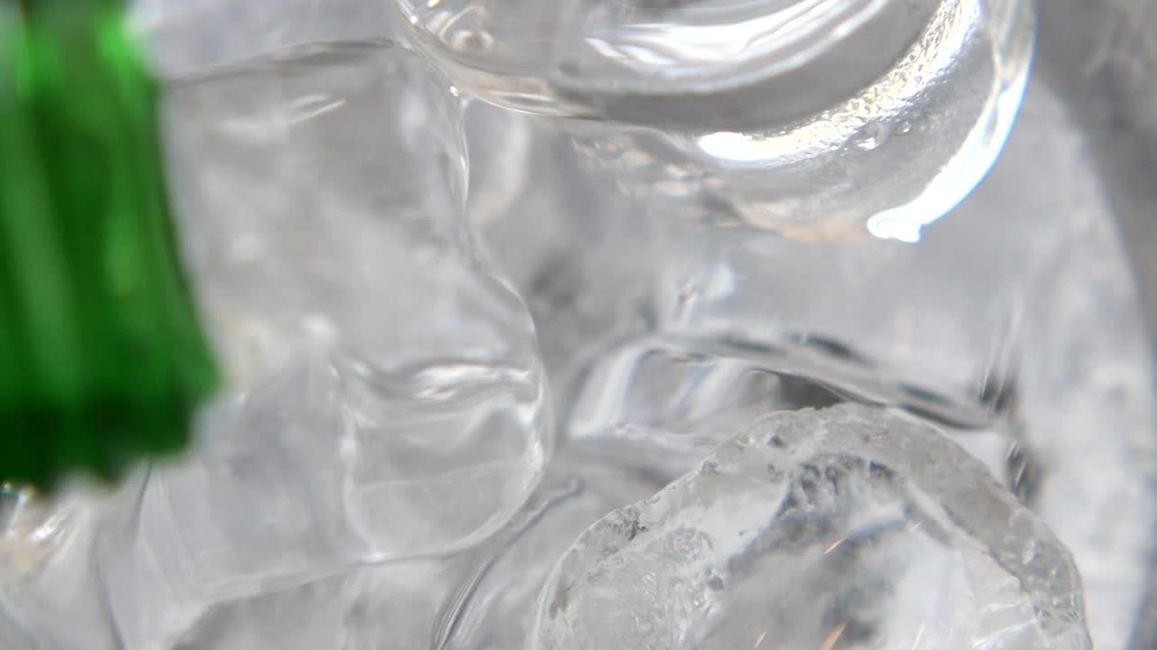 얼음 큐브의 클로즈업