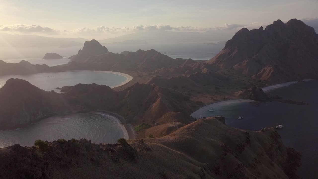 antena: isla de komodo en indonesia