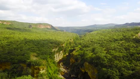 Antenne-Des-Rift-Valley-Im-Hell&#39;s-Gate-Nationalpark-Kenia-Afrika