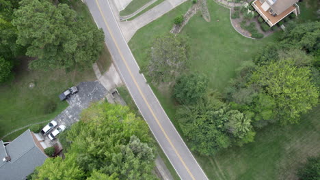 Aerial-drone-shot-flying-over-neighborhoods,-houses,-USA