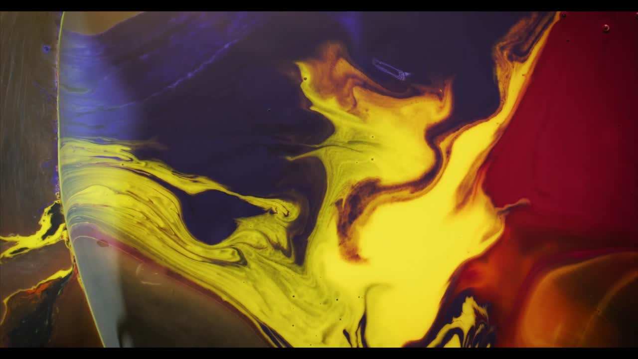 Tinta Líquida Abstrata Vibrante Girando e Fluindo