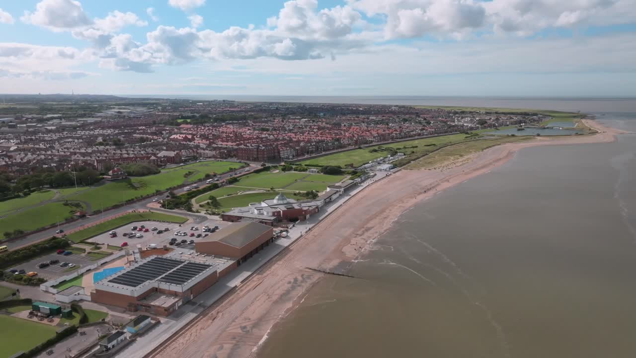 Fleetwood North Western Aspect With Slow Static Pan Showing Leisure Complex, Marine Hall Buildings And Mini Golf Areas Next To Beach. Lancashire, UK