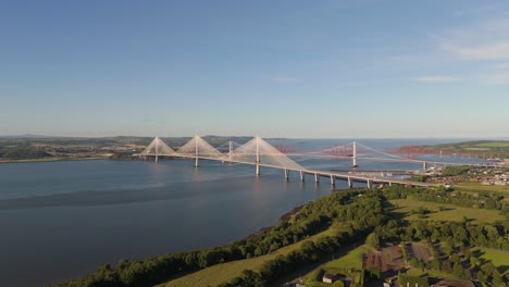 Forth-road-bridges-in-scotland-during-summer