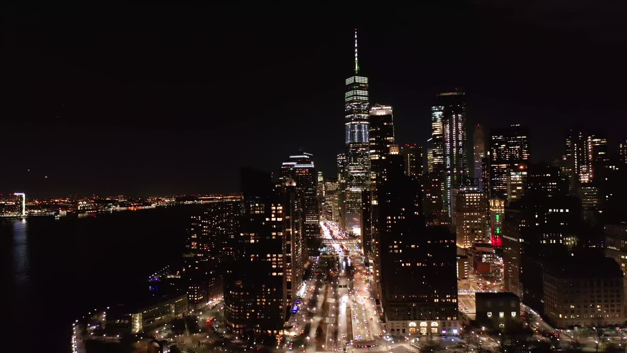 맨해튼 하부 스카이라인을 중심으로 느린 회전